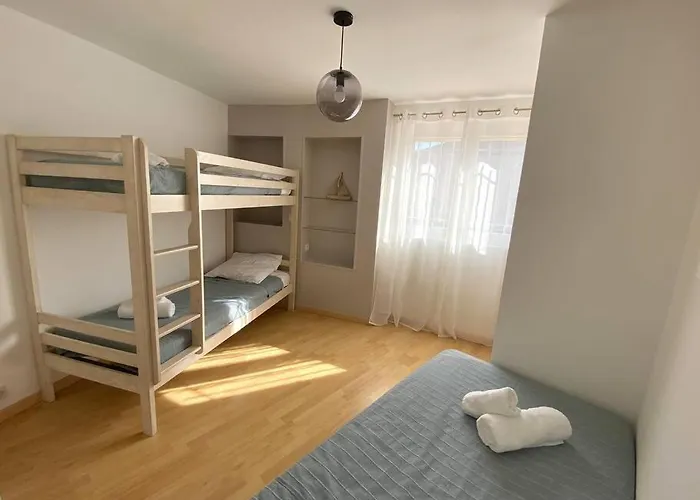 A Louer Haut De Villa 4 Pieces A Sainte-Maxime Golfe De St-Tropez